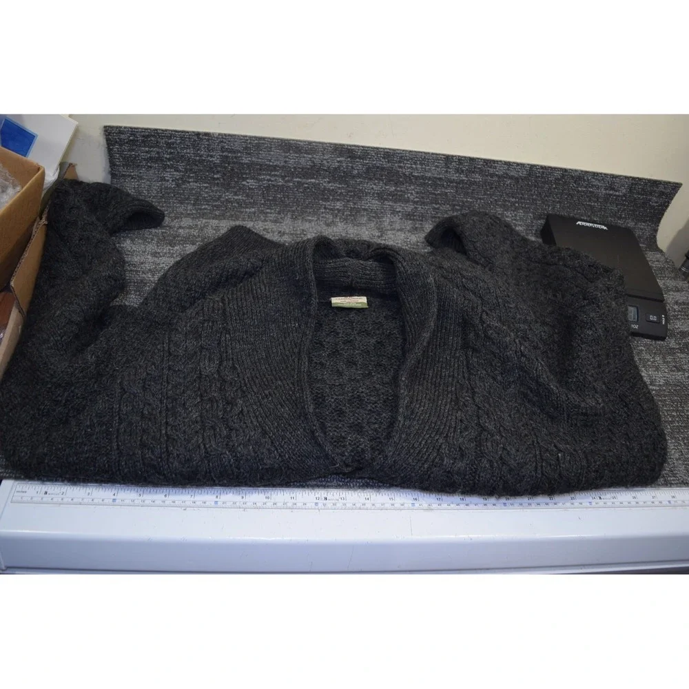 Carraig Donn 100% New Wool Cardigan Fisherman's Cable Knit Gray MENS M Oversized